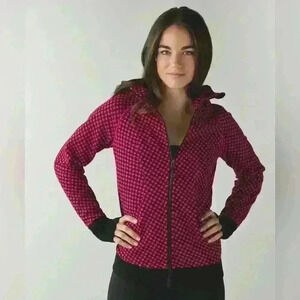 Lululemon Scuba Hoodie III, Deep Dive Berry Rumble Black / Black size 8